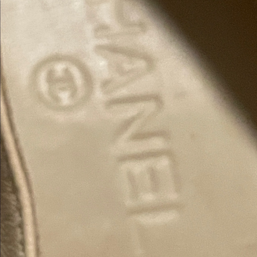 CHANEL Cream Espadrilles with Black Emblem - Picture 3 of 11
